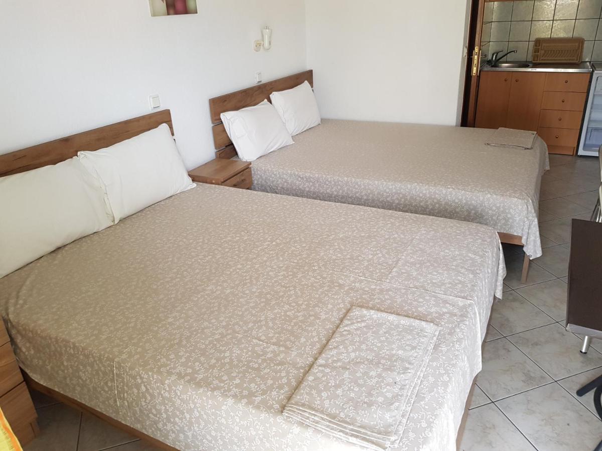 Villa Giannis Apartments Nea Vrasna Exterior photo